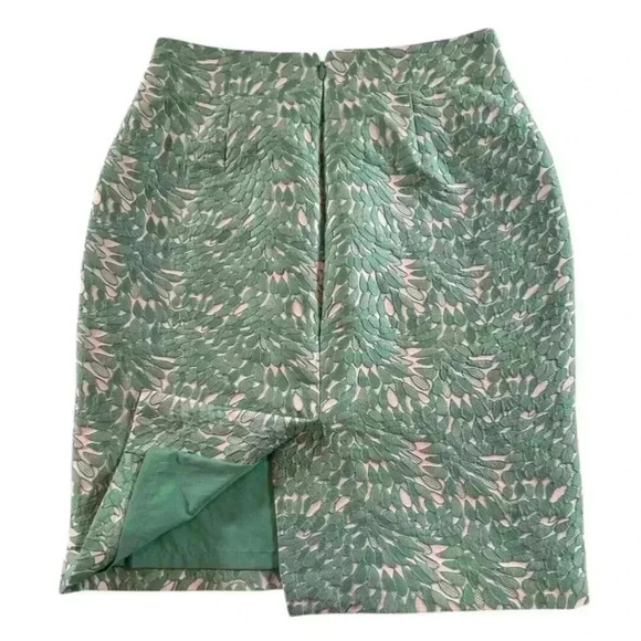 Ann Taylor Petal Lace Pencil Skirt Green White Sz 2 w/ Back Slit - Picture 4 of 6